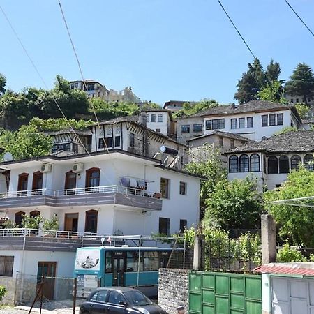 Hotel Brahimi Гірокастра Екстер'єр фото
