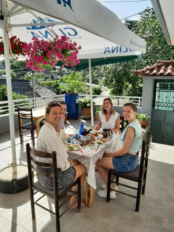 Hotel Brahimi Гірокастра Екстер'єр фото